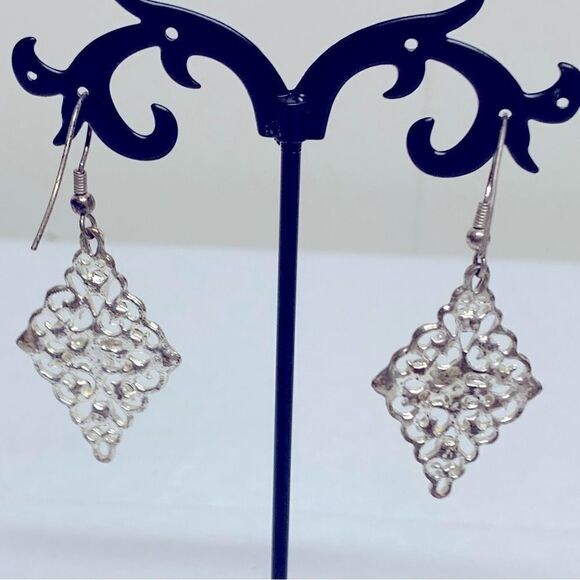 Vintage Shimmering Aurora Borealis Earrings 1.5” Gorgeous see video - Picture 5 of 5